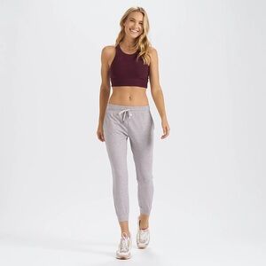 NEW Vuori Performance Jogger clay heather size medium ankle cropped 25”